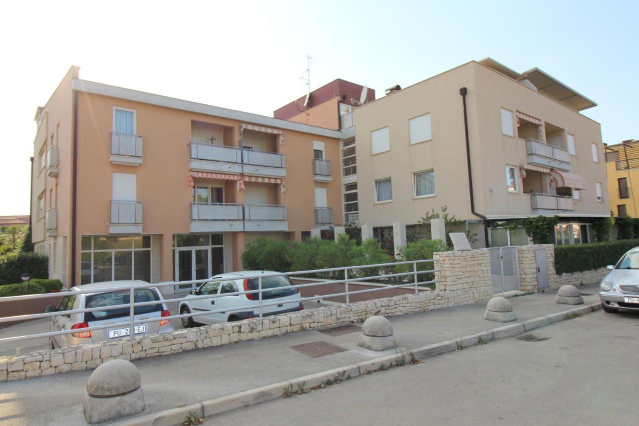 Apartment Vojka in city center Poreč Buitenkant foto