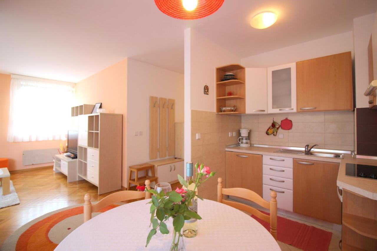 Apartment Vojka in city center Poreč Buitenkant foto